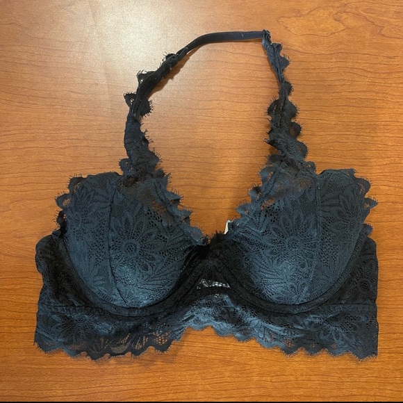 Lightly Lined Lace Halter Bralette - Picture 6 of 6